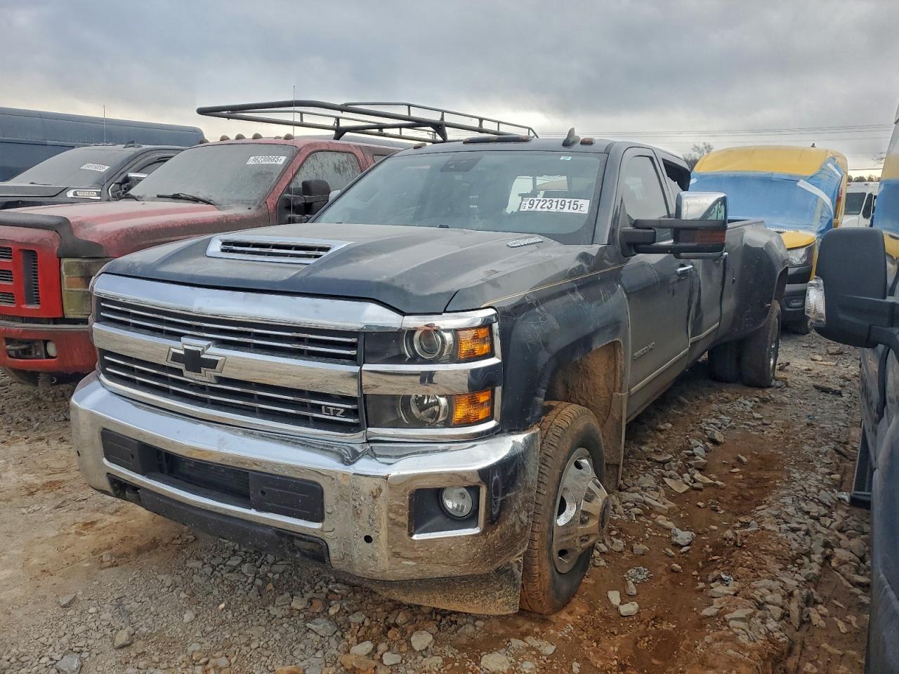 2017 CHEVROLET SILVERADO