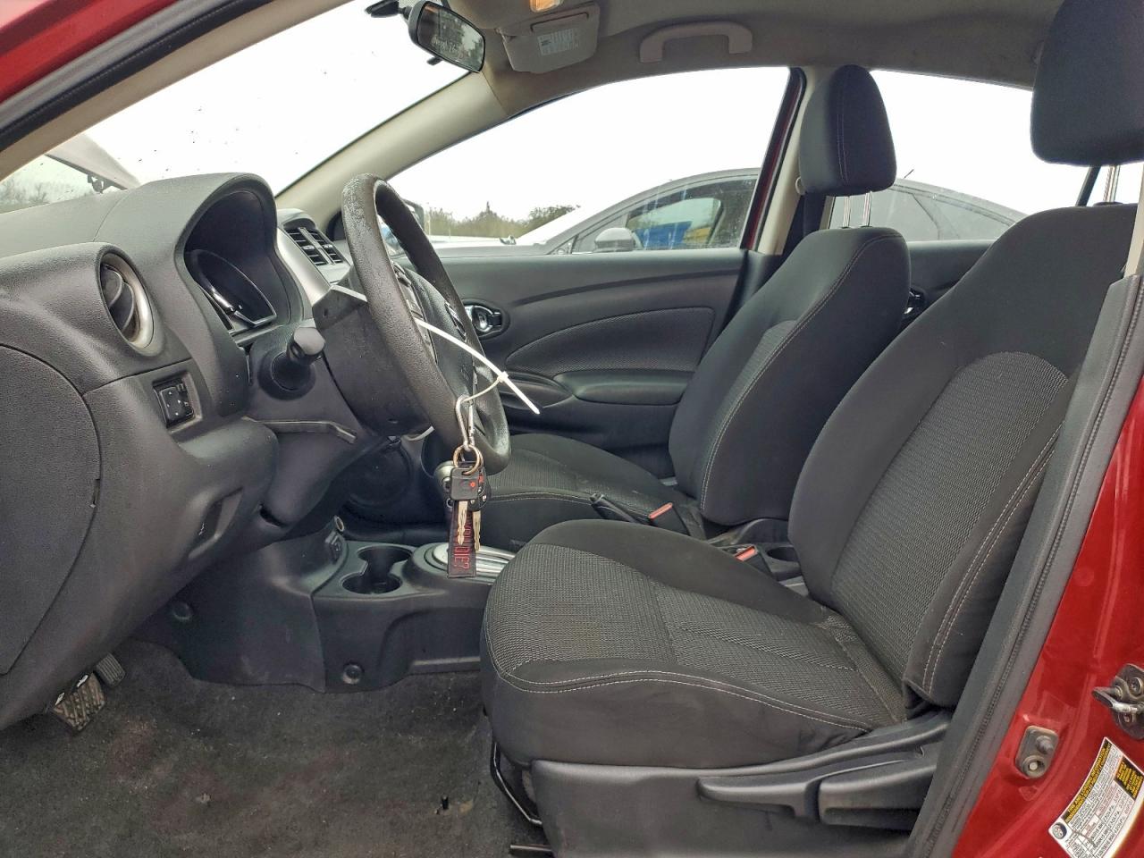 2018 NISSAN VERSA S photo 13