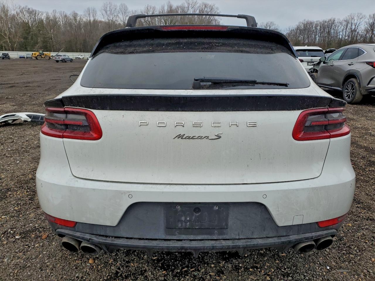 2017 PORSCHE MACAN photo 21
