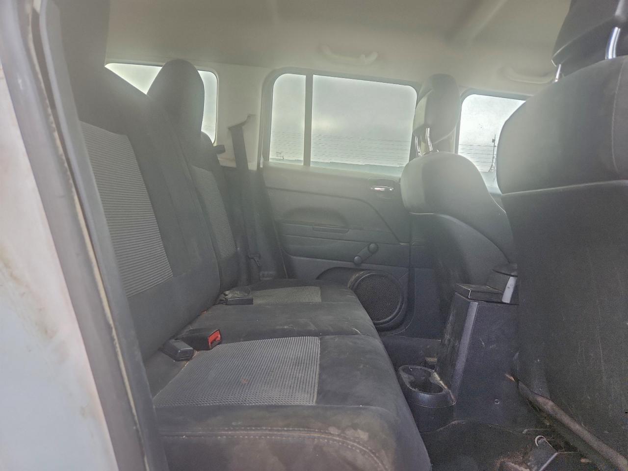 2012 JEEP PATRIOT SPORT photo 28