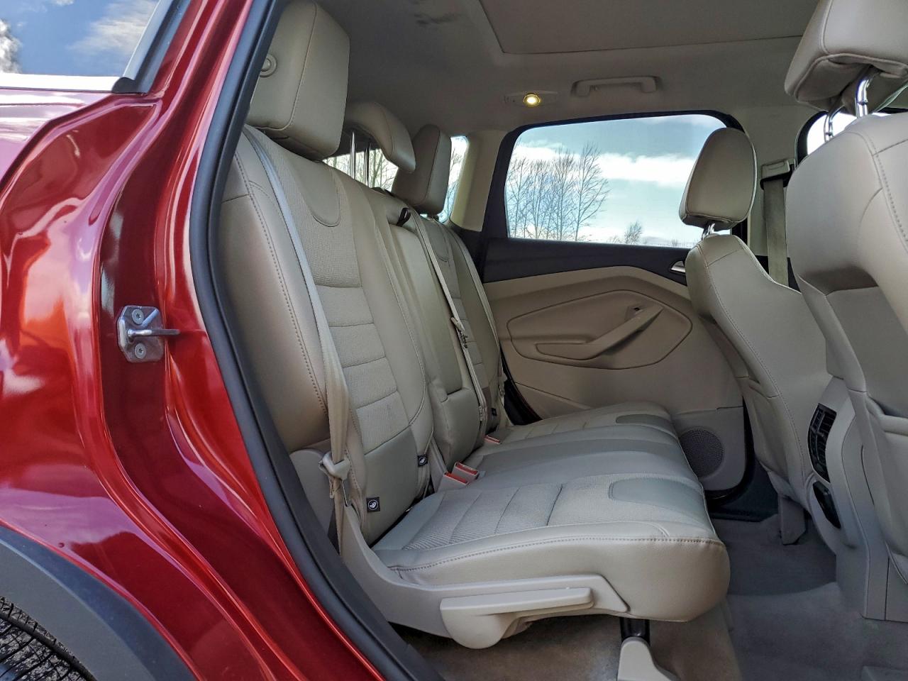 2015 FORD ESCAPE SE photo 31