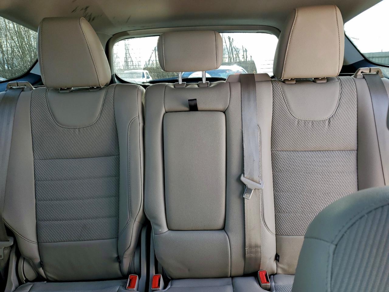 2015 FORD ESCAPE SE photo 28