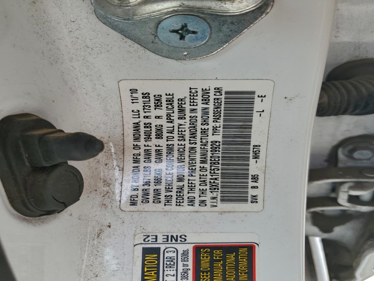 2011 HONDA CIVIC LX photo 13