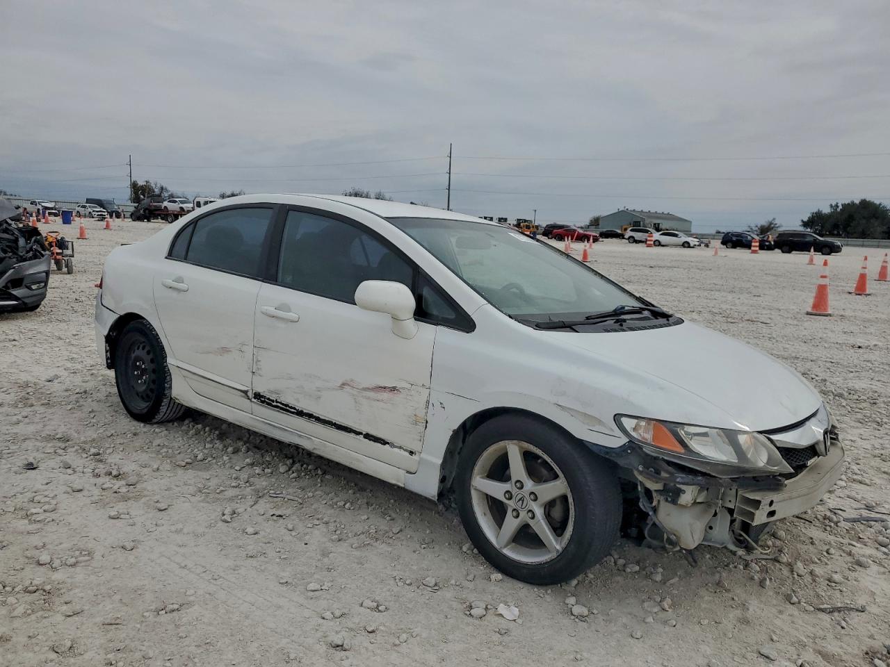 2011 HONDA CIVIC LX photo 4