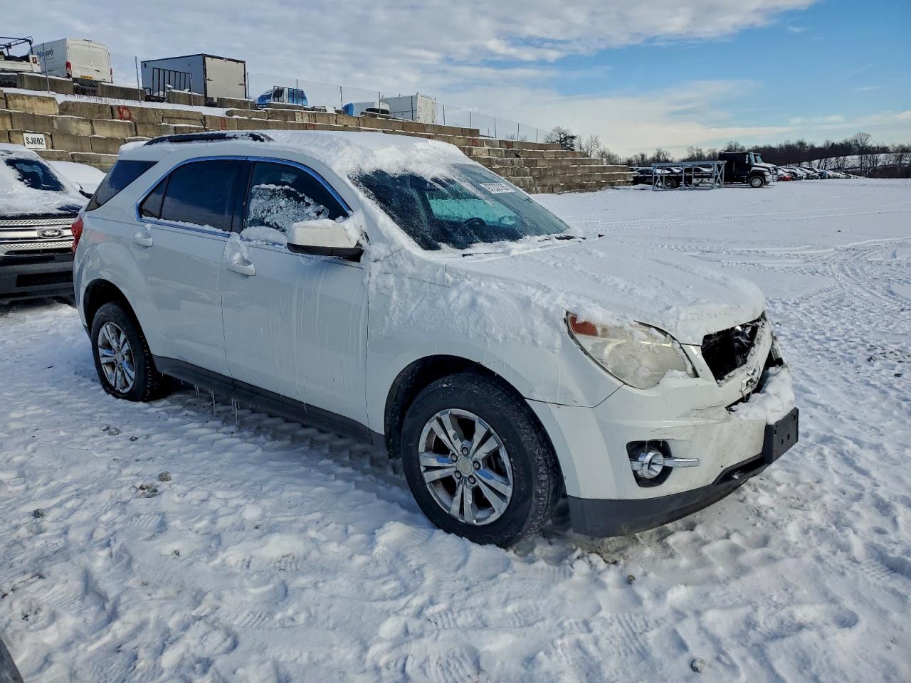 2015 CHEVROLET EQUINOX LT photo 4