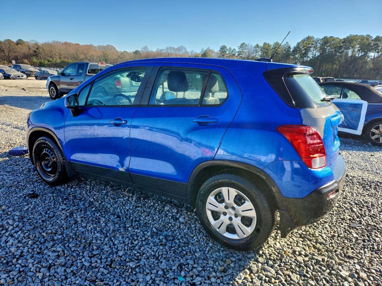 2015 CHEVROLET TRAX LS photo 3