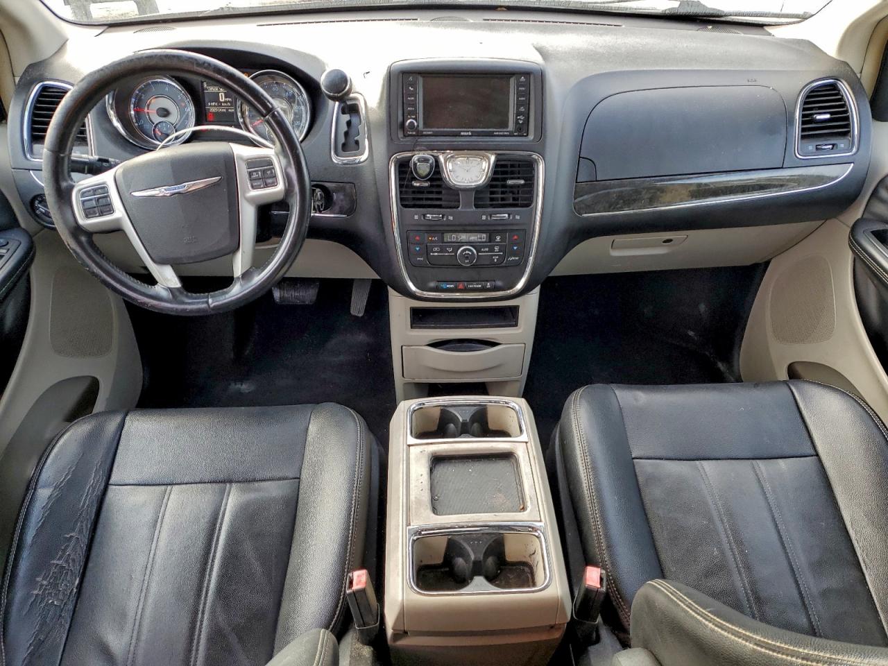2015 CHRYSLER TOWN & COUNTRY TOURING photo 15