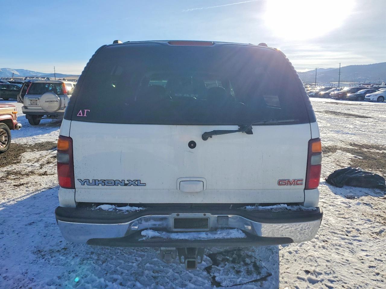 2002 GMC YUKON XL K1500 photo 6