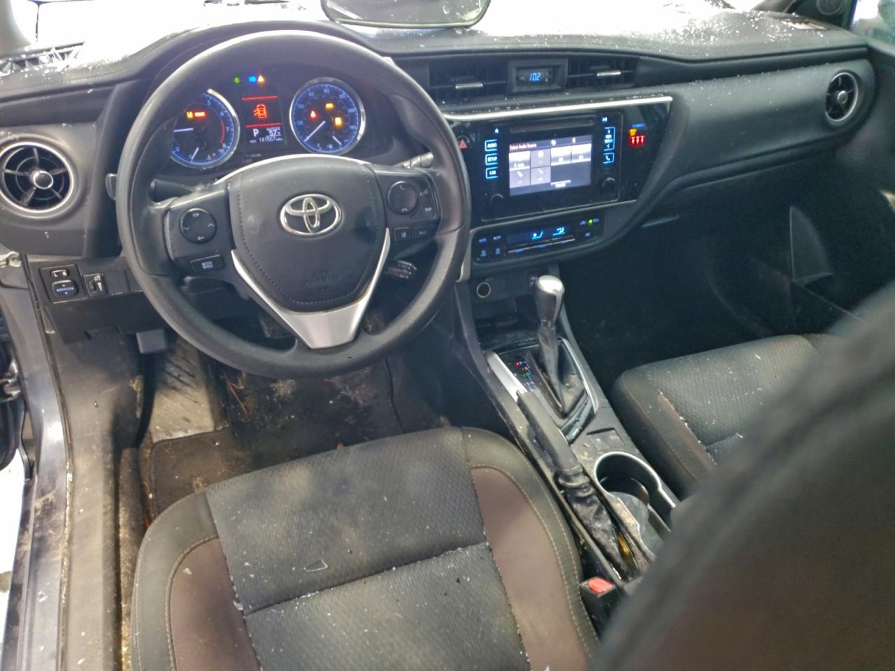 2019 TOYOTA COROLLA L photo 8