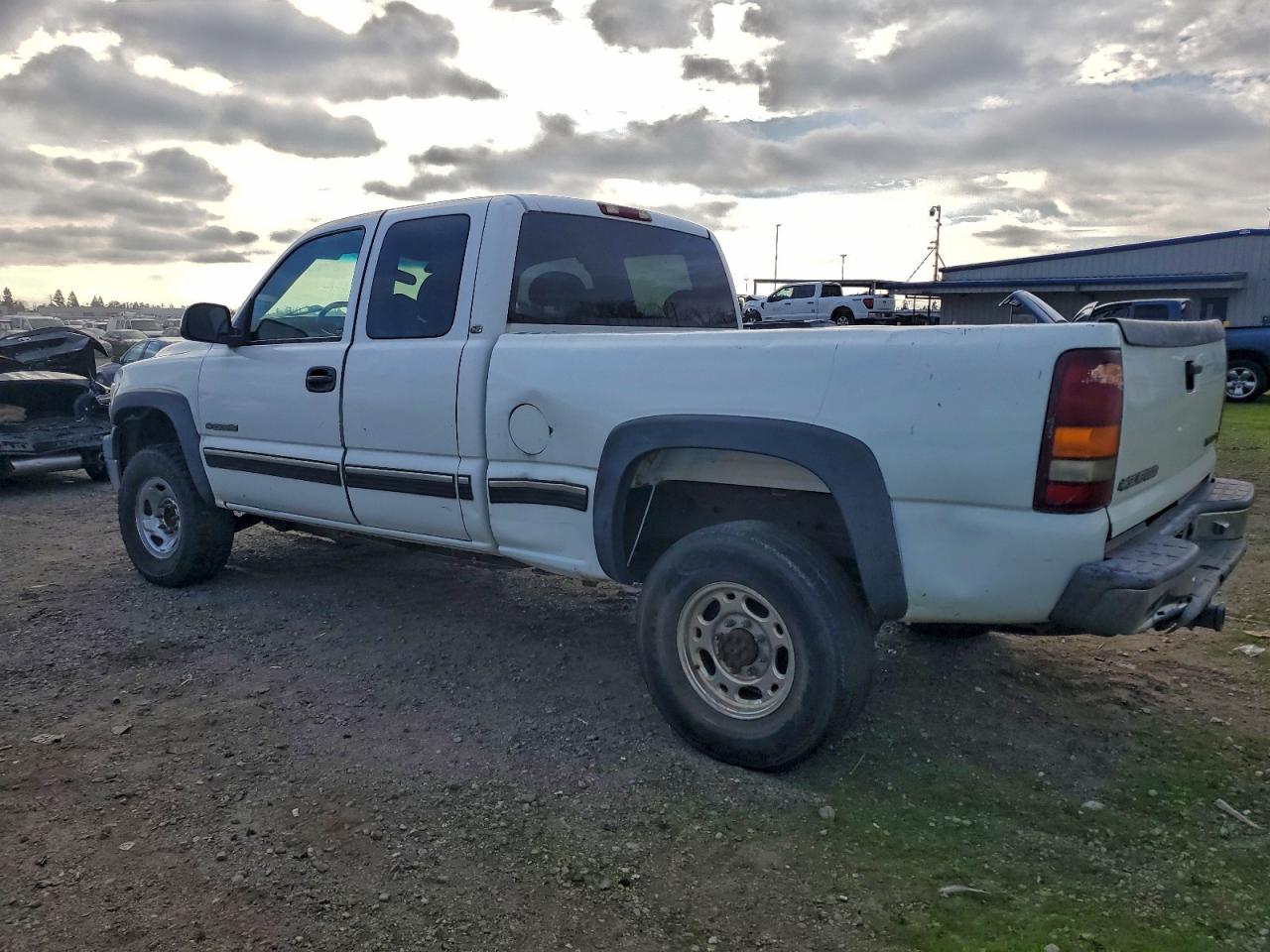 2002 CHEVROLET SILVERADO C2500 HEAVY DUTY photo 3
