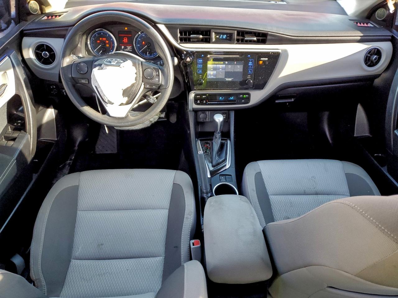 2017 TOYOTA COROLLA L photo 22