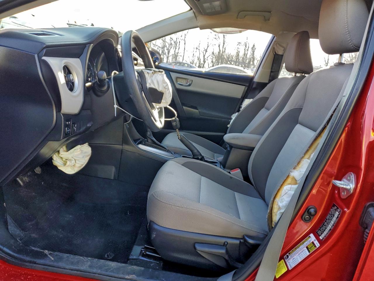 2017 TOYOTA COROLLA L photo 19