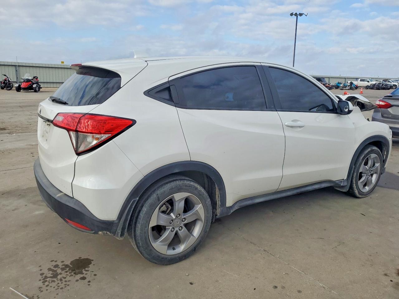 2019 HONDA HR-V LX photo 3