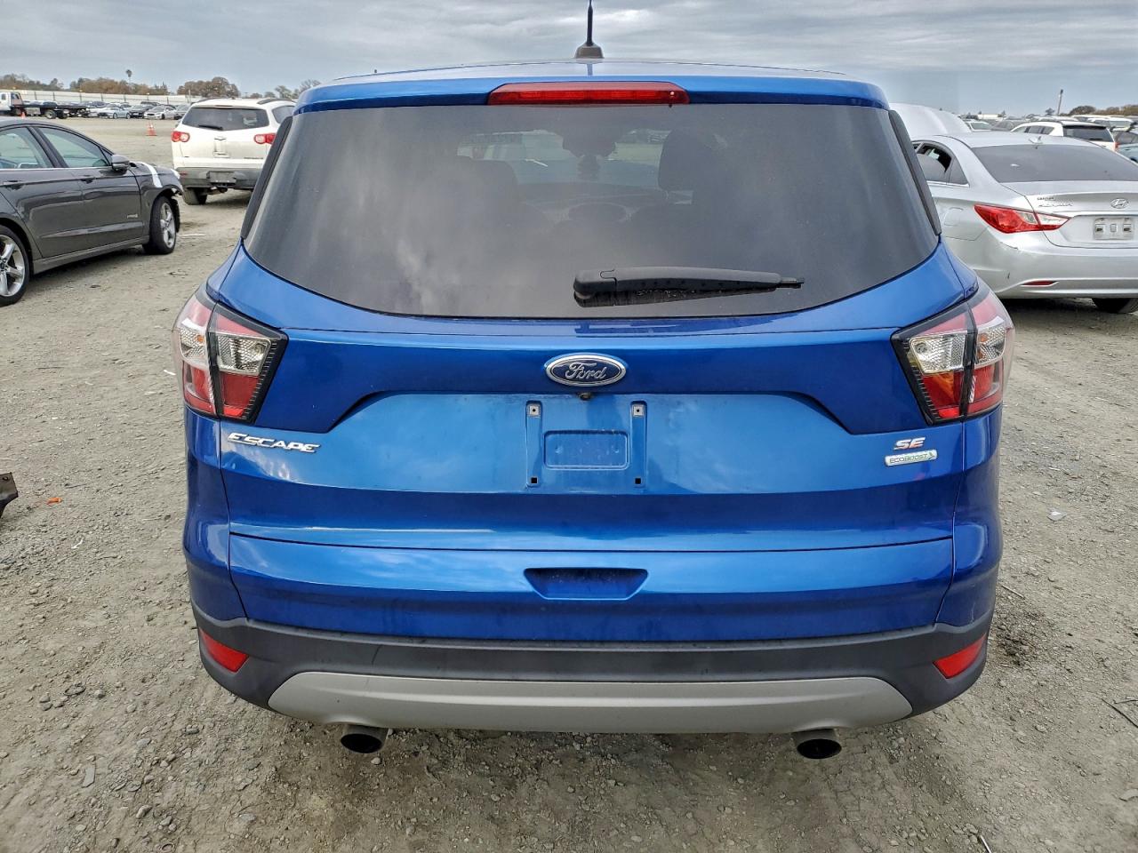 2017 FORD ESCAPE SE photo 11