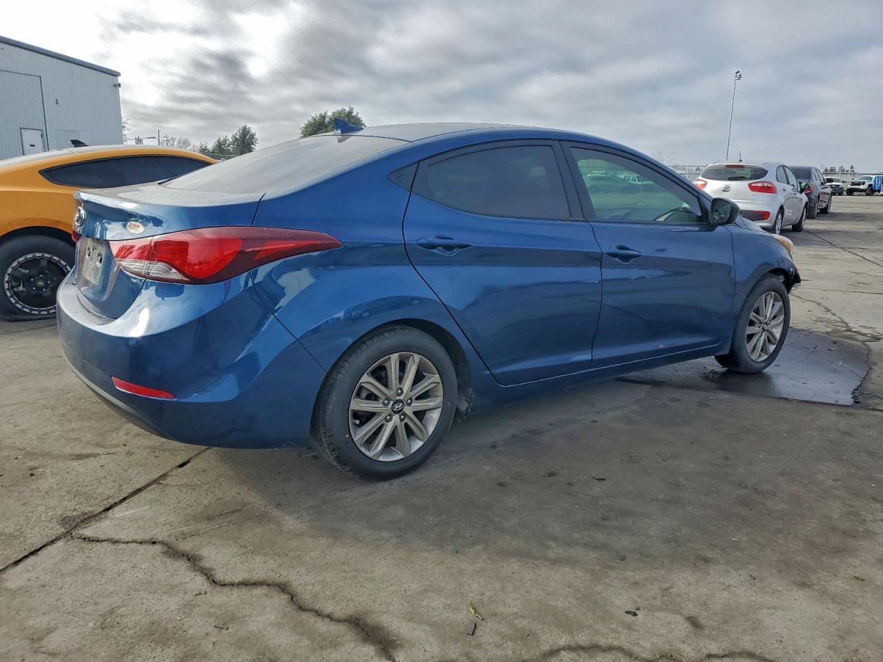 2014 HYUNDAI ELANTRA SE photo 3