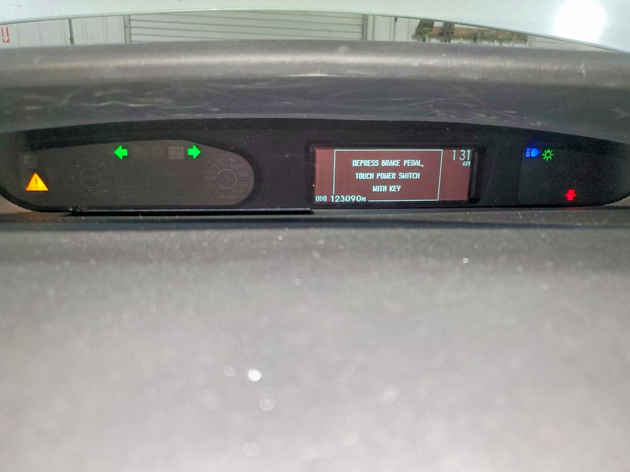 2015 TOYOTA PRIUS TWO photo 9
