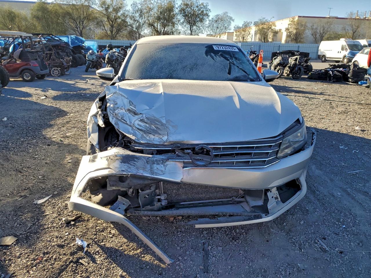 2017 VOLKSWAGEN PASSAT S photo 9