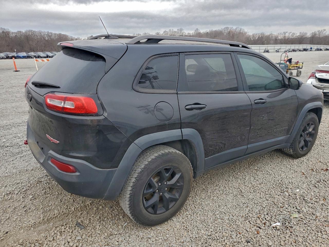 2015 JEEP CHEROKEE TRAILHAWK photo 5
