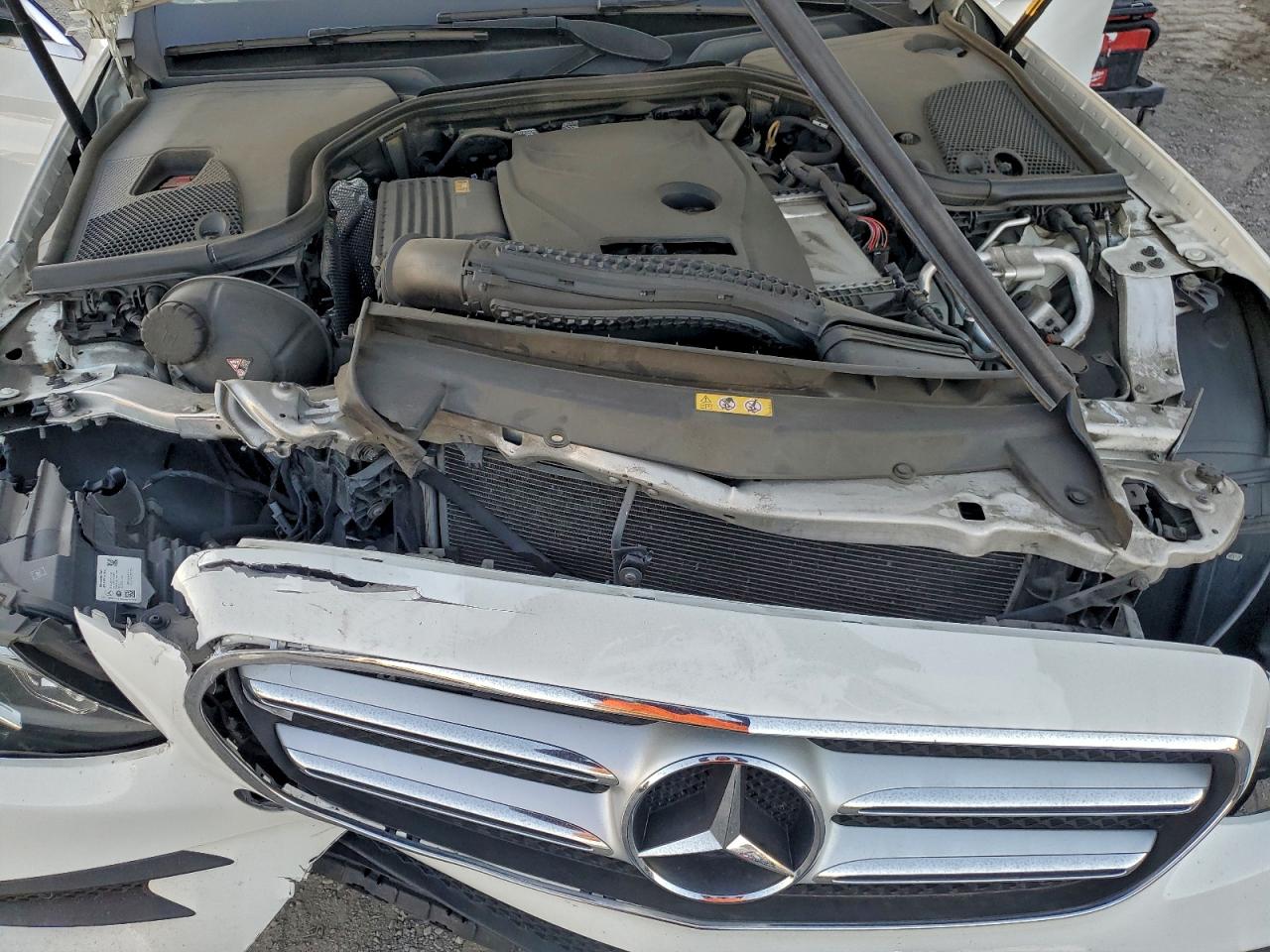 2018 MERCEDES-BENZ E 300 photo 21