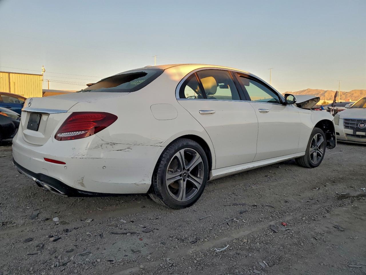 2018 MERCEDES-BENZ E 300 photo 5