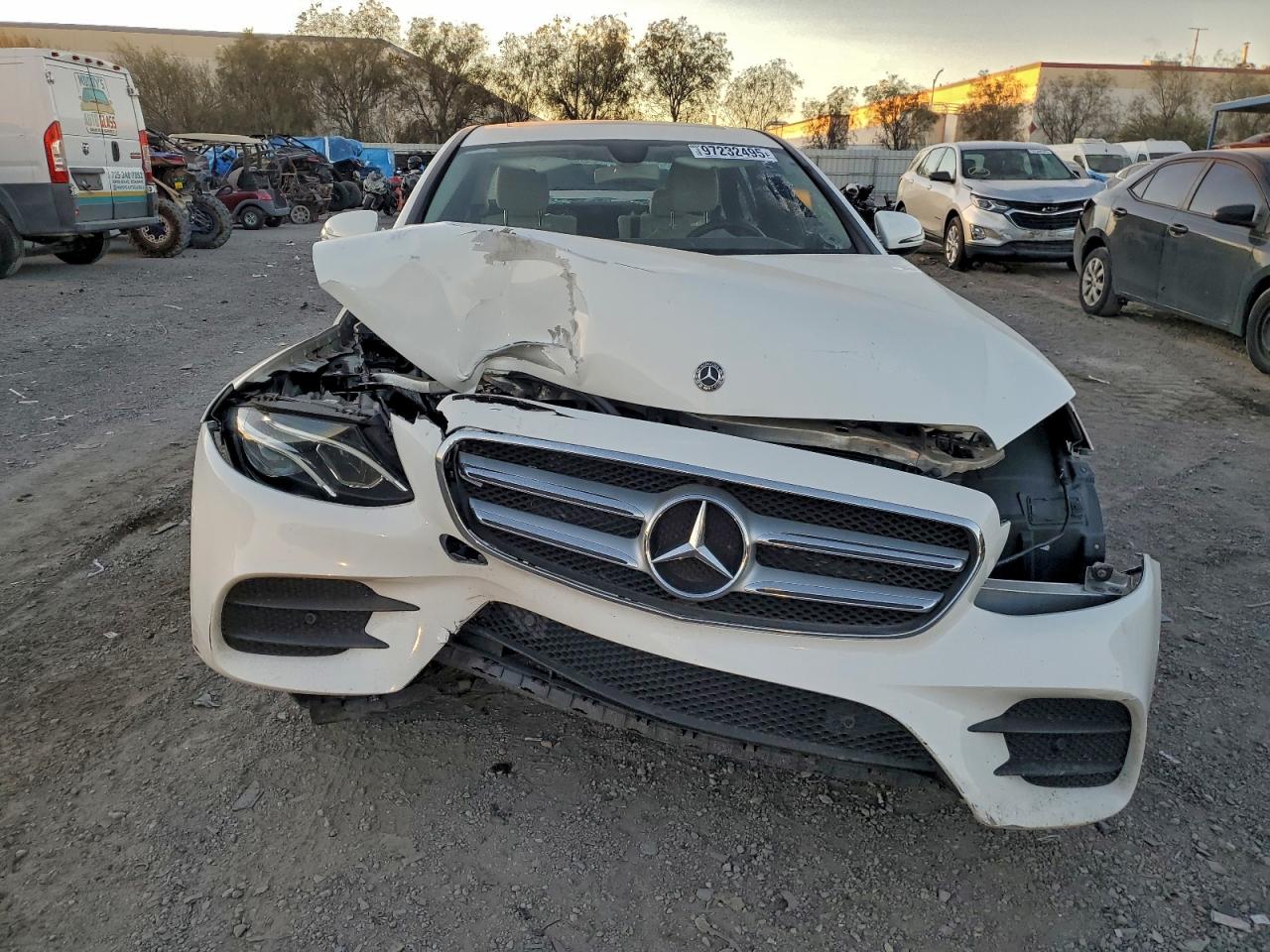 2018 MERCEDES-BENZ E 300 photo 9