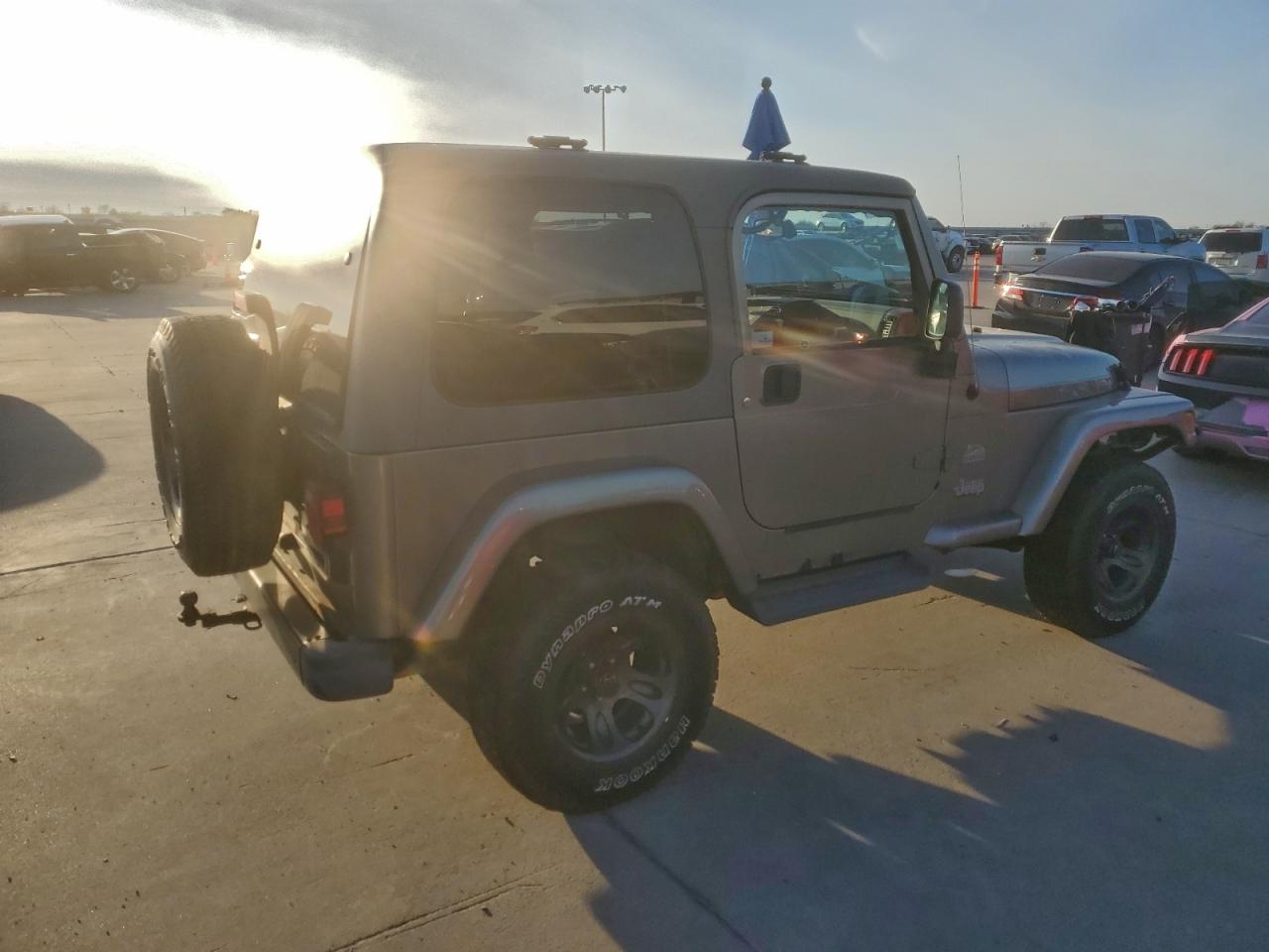 2004 JEEP WRANGLER / TJ SAHARA photo 5