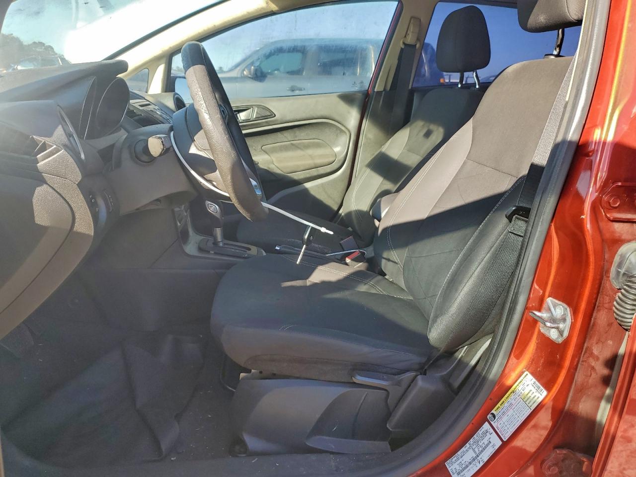 2019 FORD FIESTA SE photo 7