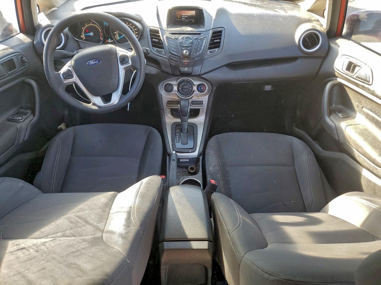2019 FORD FIESTA SE photo 8