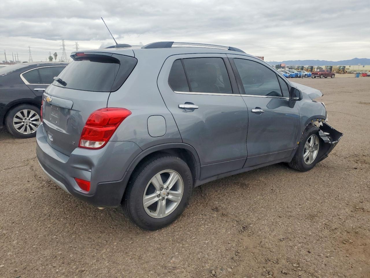 2019 CHEVROLET TRAX 1LT photo 5