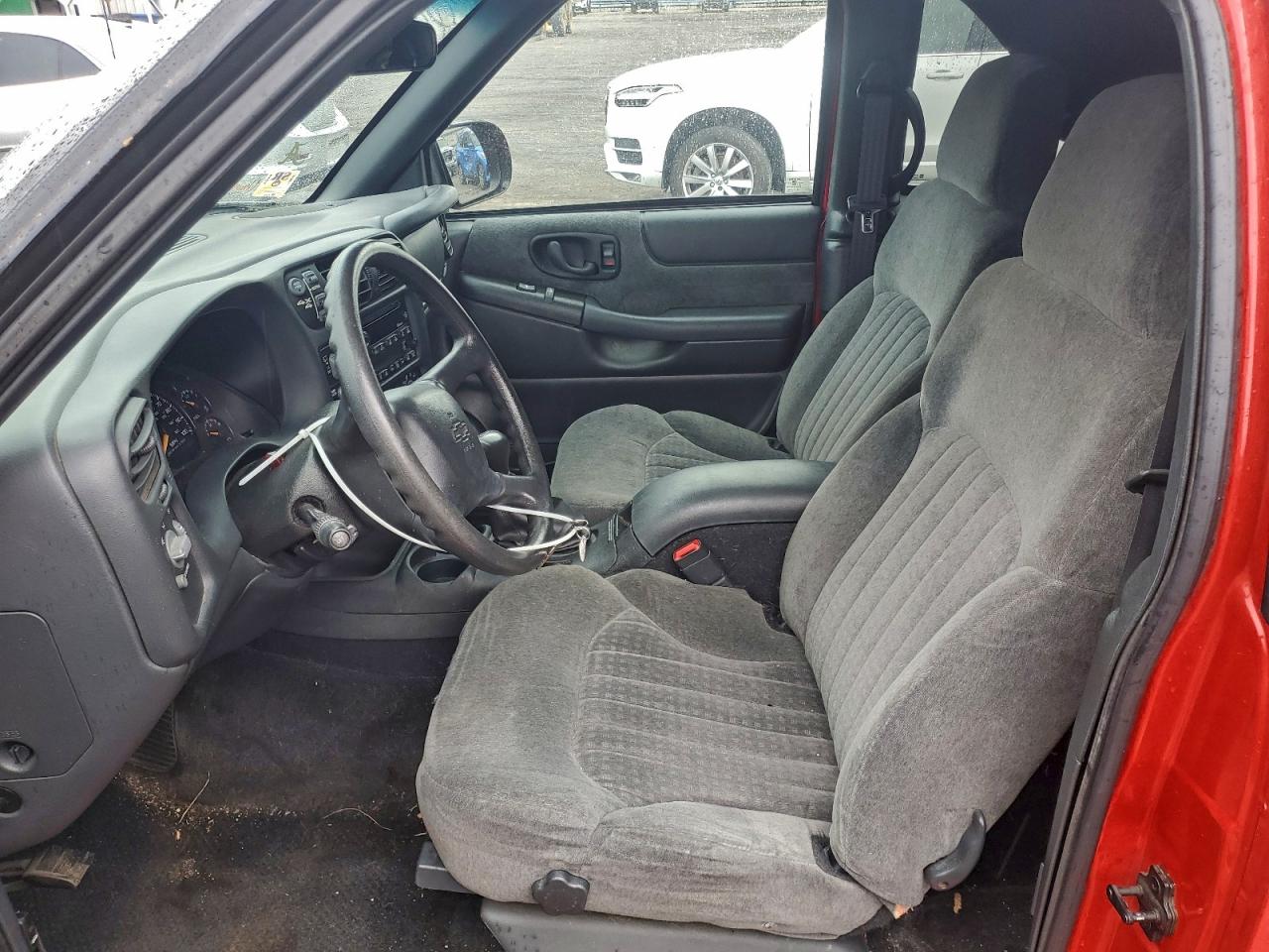 2002 CHEVROLET BLAZER photo 7