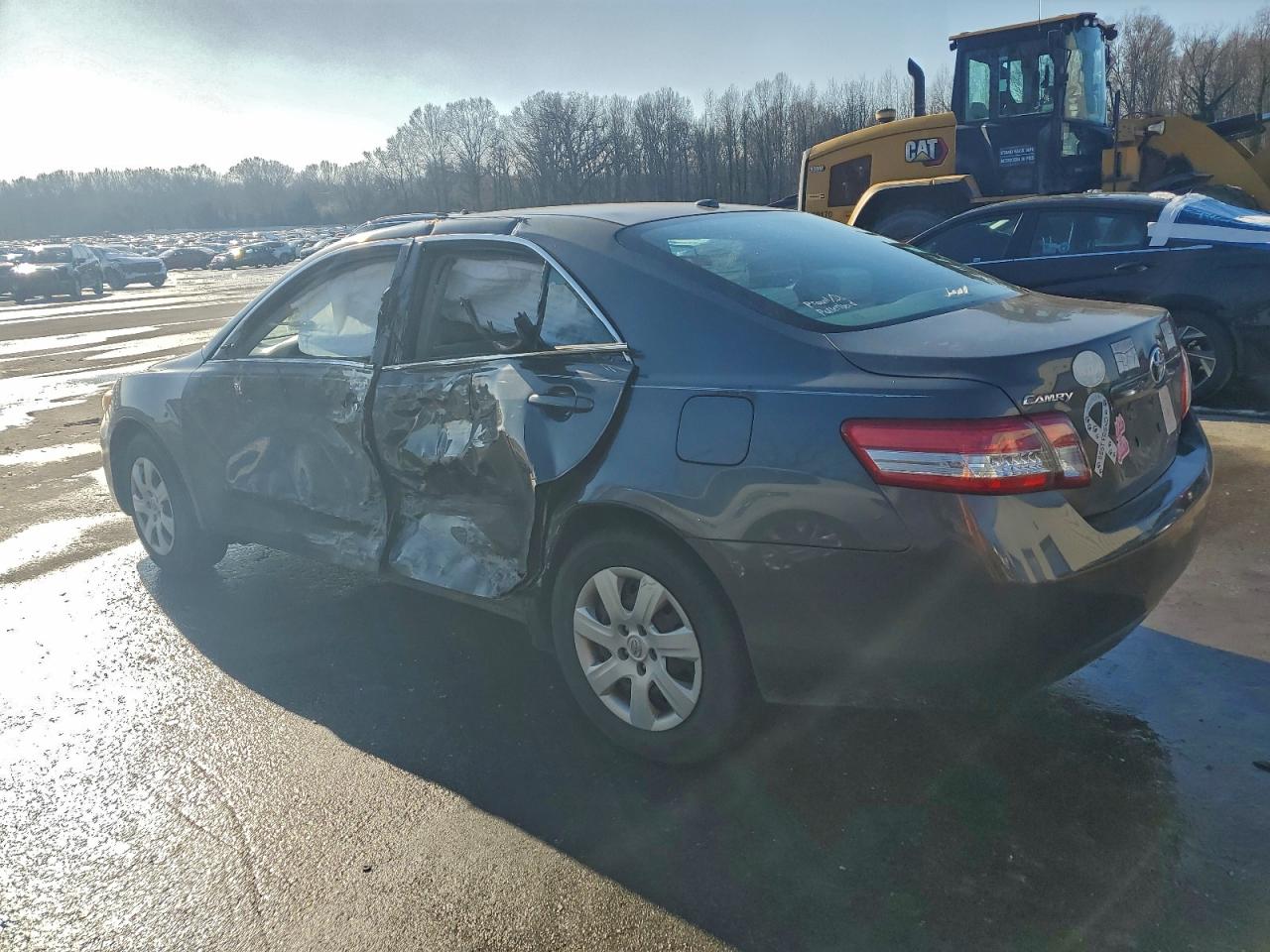 2011 TOYOTA CAMRY BASE photo 2