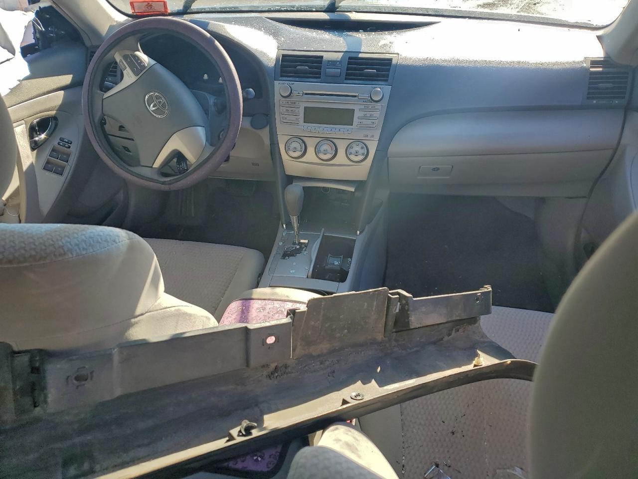 2011 TOYOTA CAMRY BASE photo 8