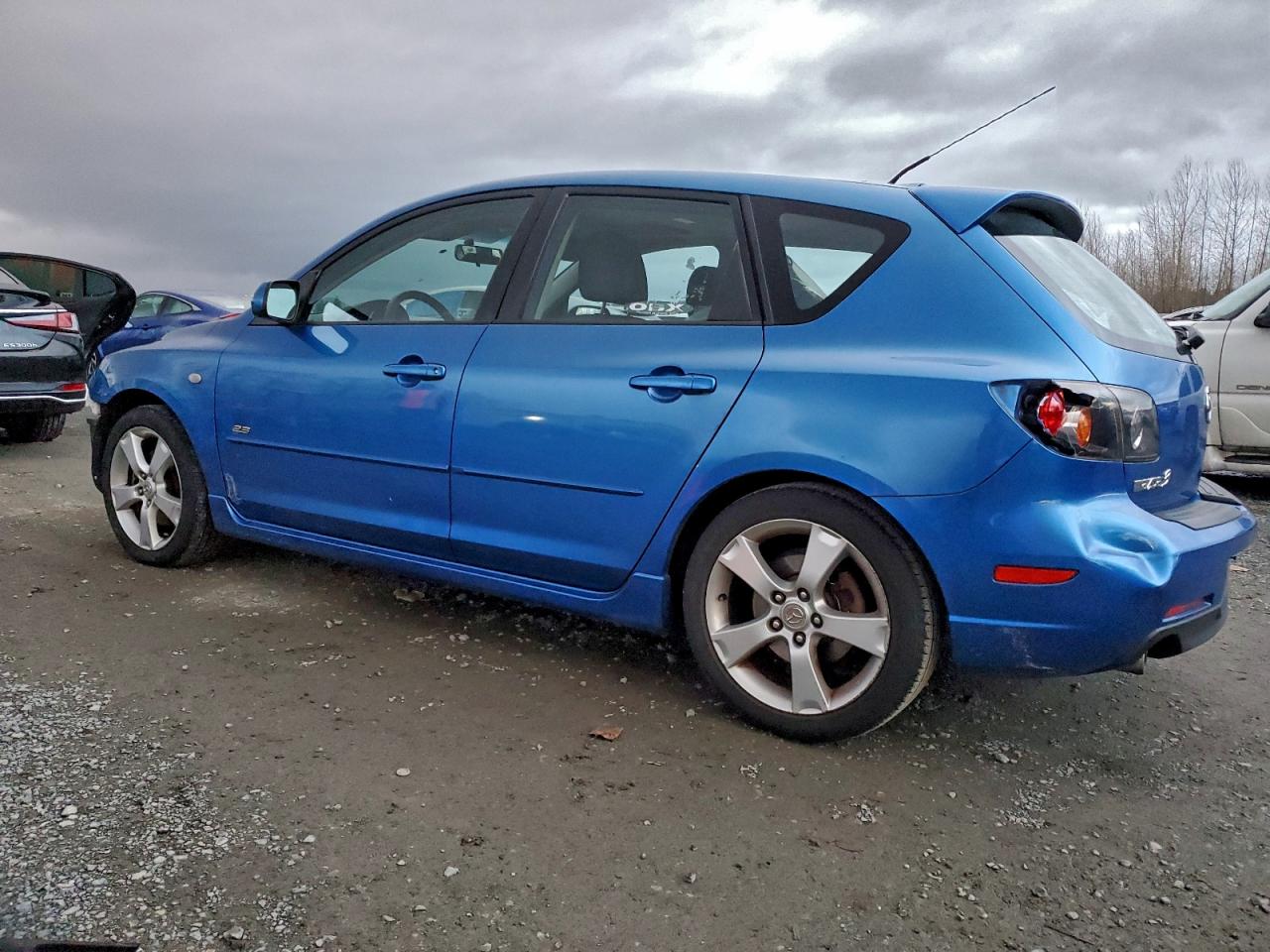 2005 MAZDA 3 HATCHBACK photo 3