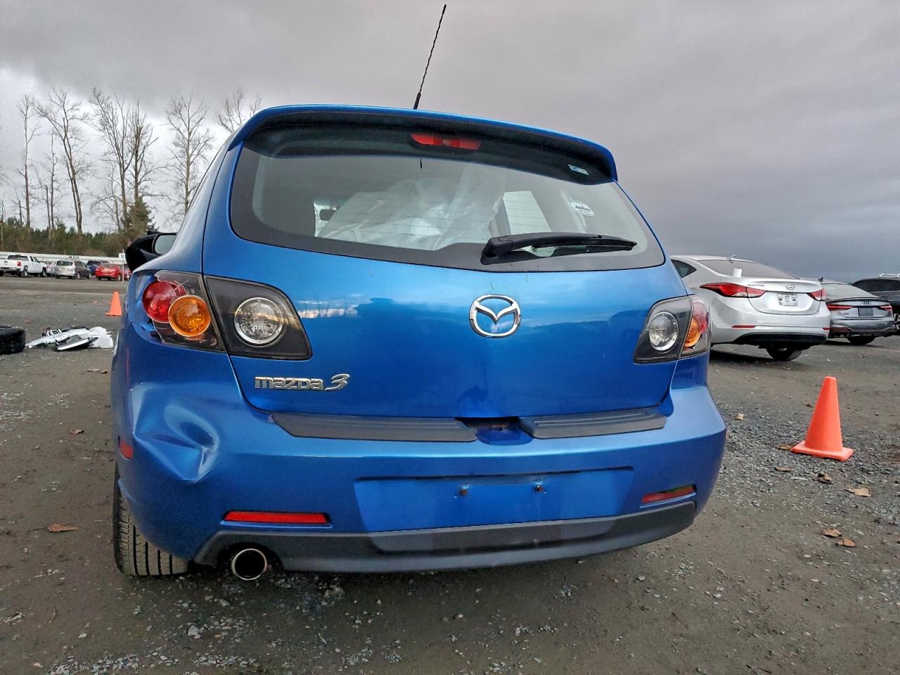 2005 MAZDA 3 HATCHBACK photo 11