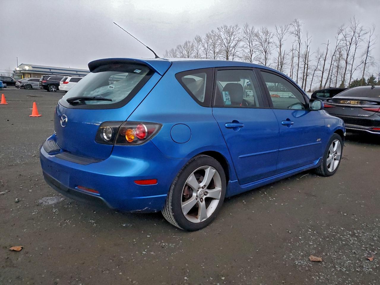 2005 MAZDA 3 HATCHBACK photo 5
