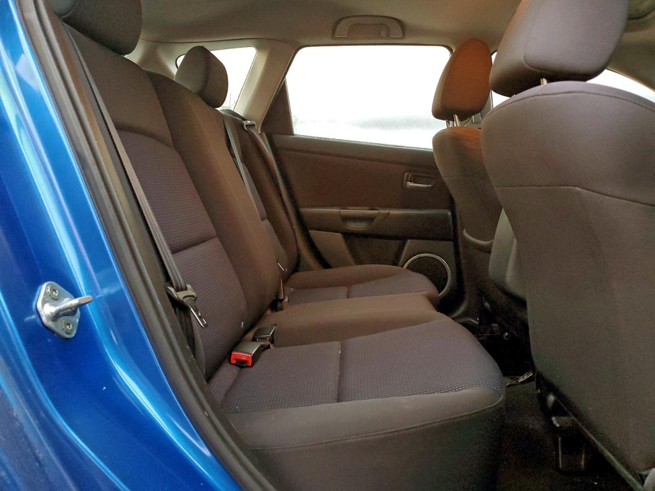 2005 MAZDA 3 HATCHBACK photo 21