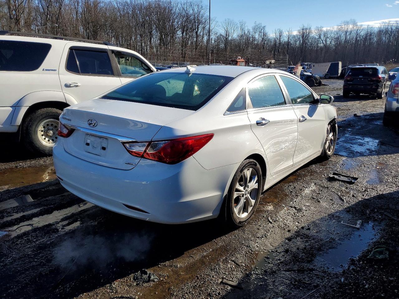 2013 HYUNDAI SONATA SE photo 5