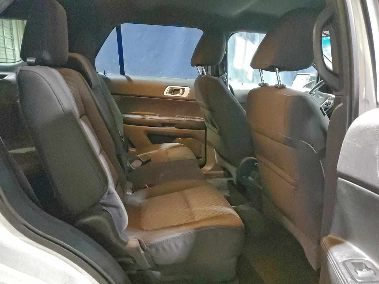 2011 FORD EXPLORER XLT photo 31