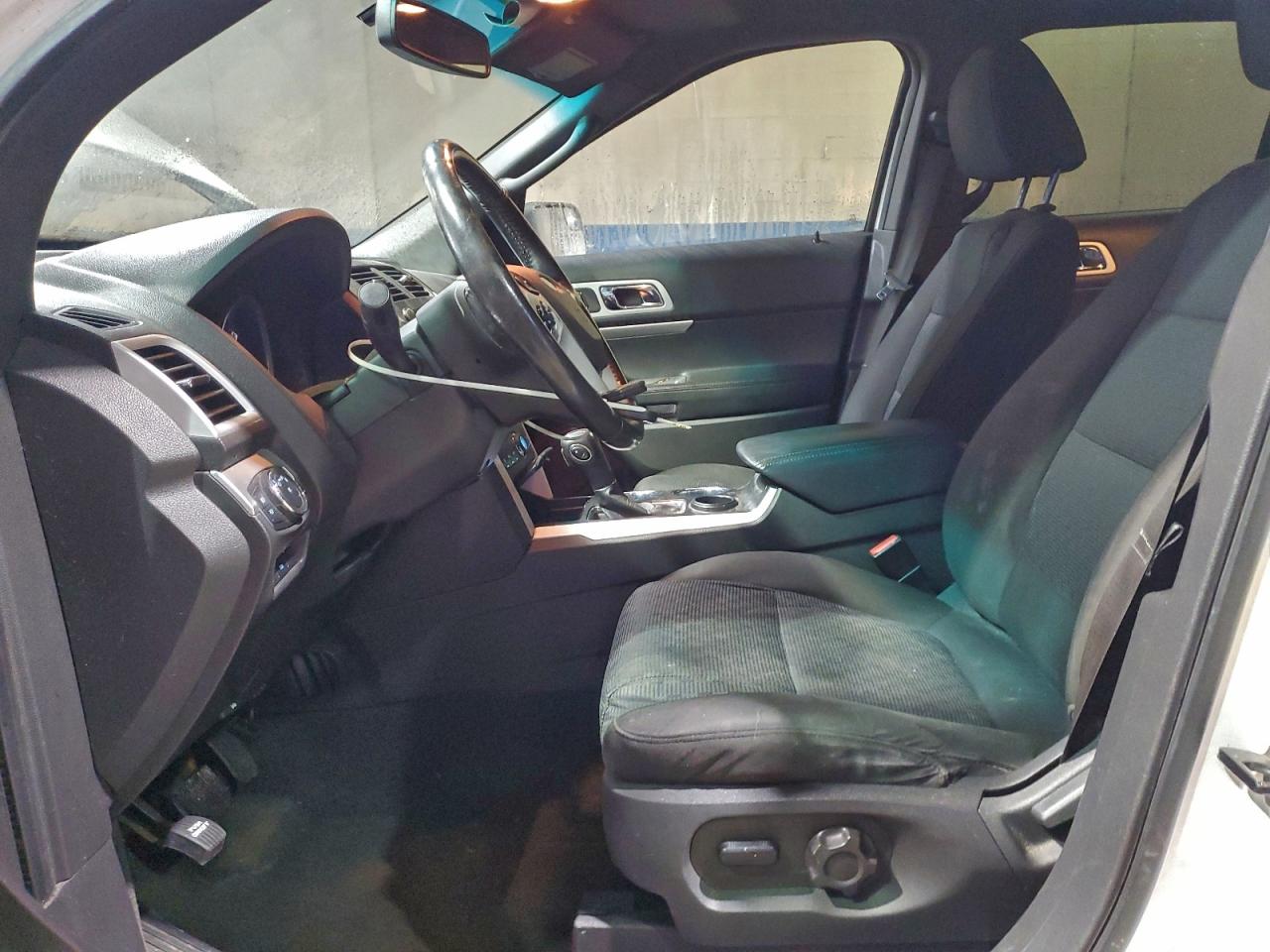 2011 FORD EXPLORER XLT photo 19