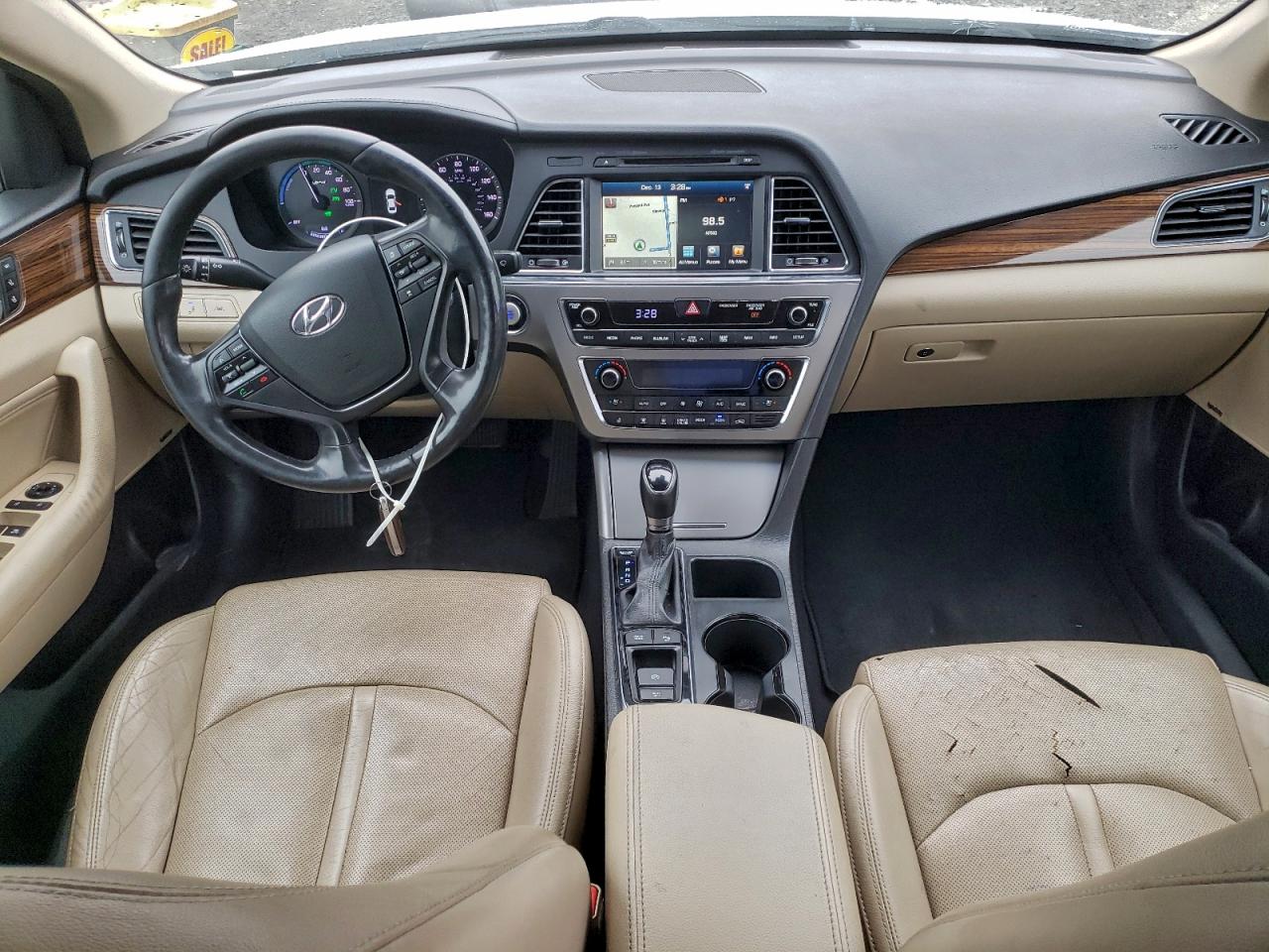 2016 HYUNDAI SONATA HYBRID photo 8