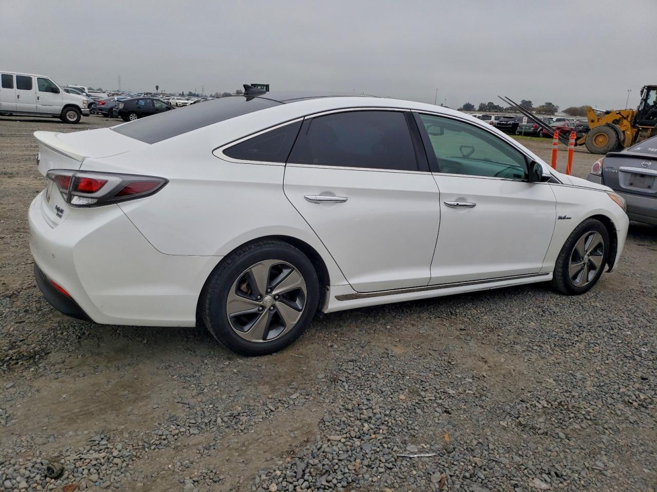 2016 HYUNDAI SONATA HYBRID photo 3