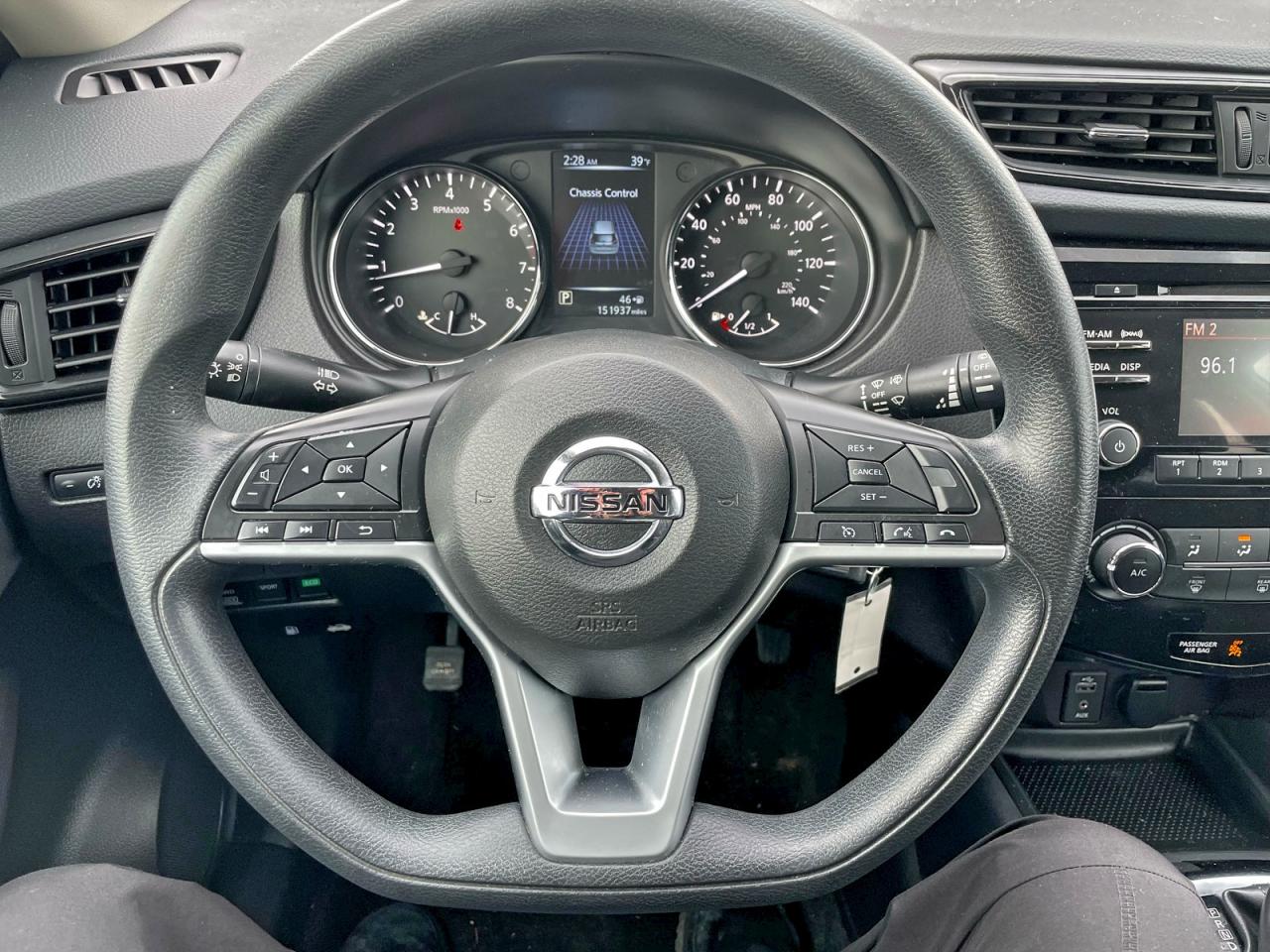 2017 NISSAN ROGUE SV photo 37