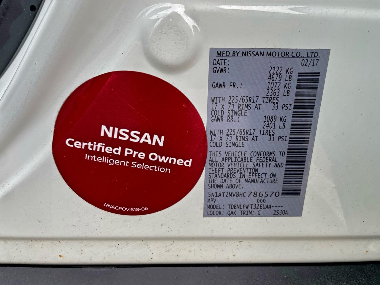 2017 NISSAN ROGUE SV photo 28