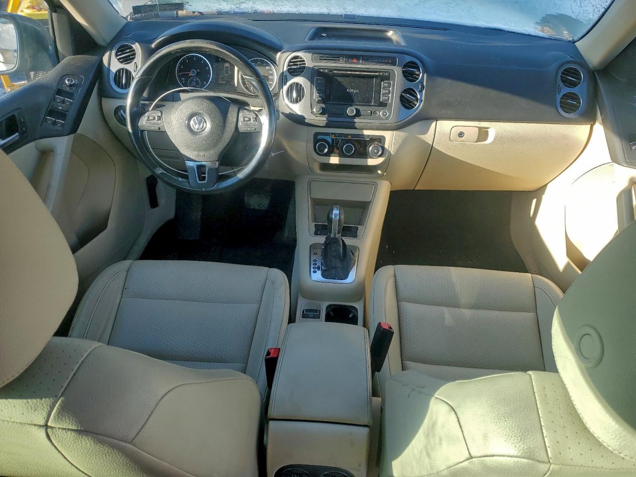 2012 VOLKSWAGEN TIGUAN S photo 15