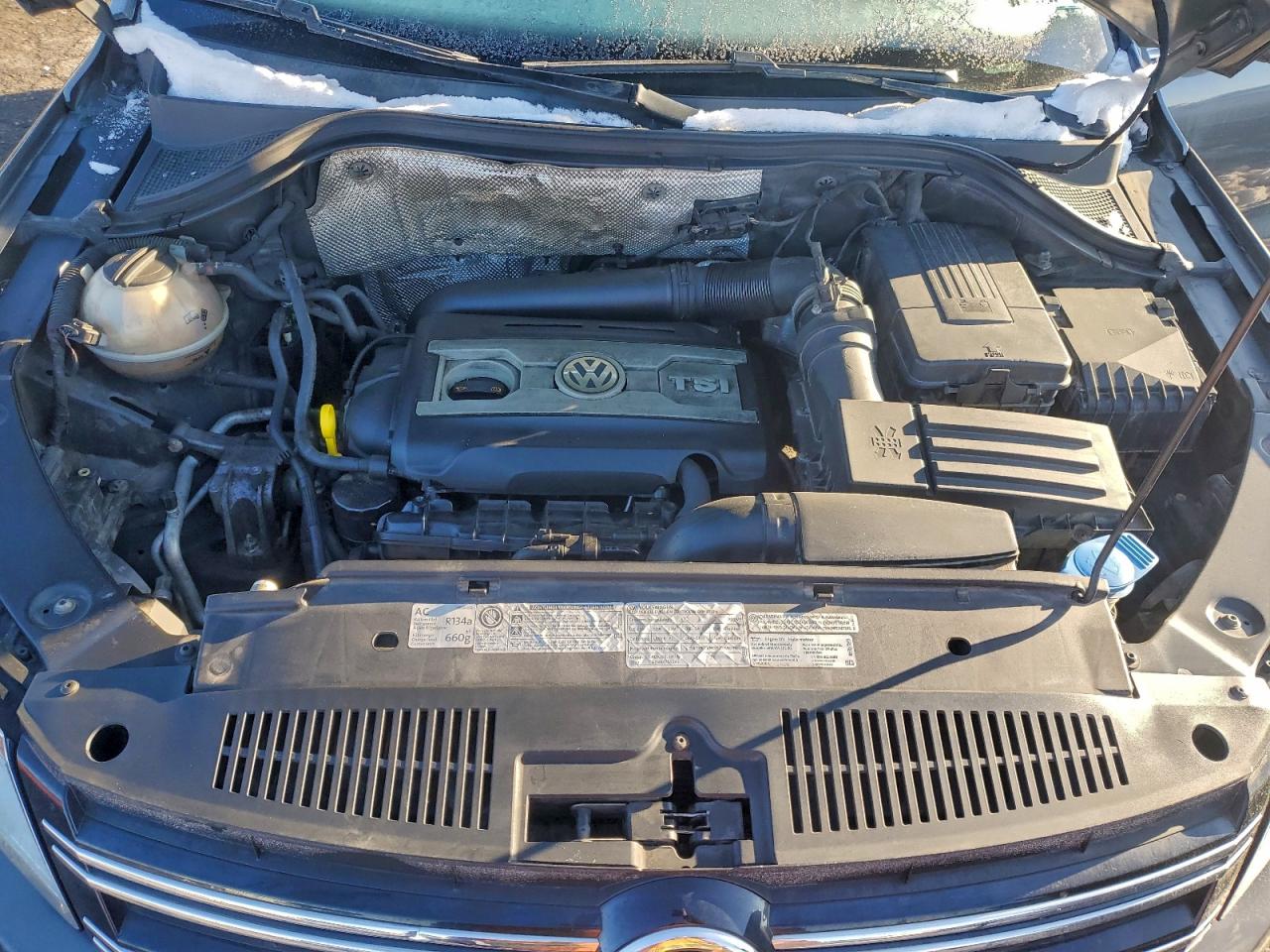 2012 VOLKSWAGEN TIGUAN S photo 21