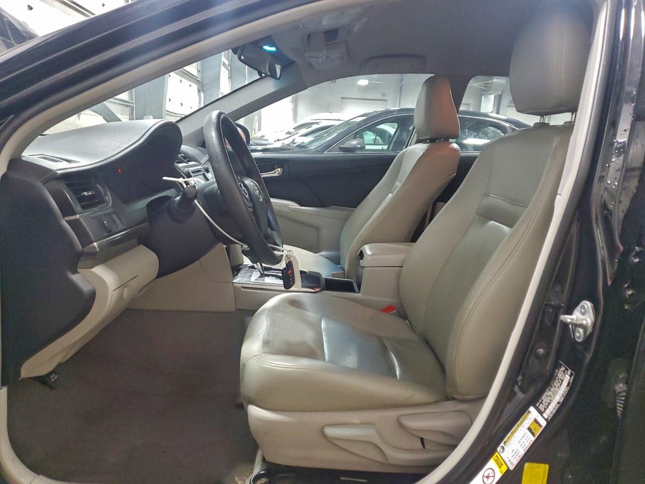 2013 TOYOTA CAMRY HYBRID photo 7