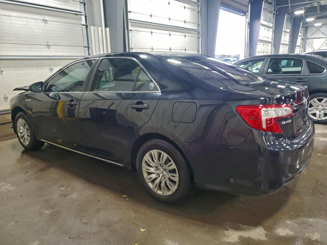 2013 TOYOTA CAMRY HYBRID photo 2
