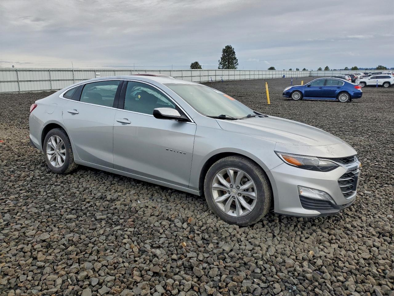 2020 CHEVROLET MALIBU LT photo 4
