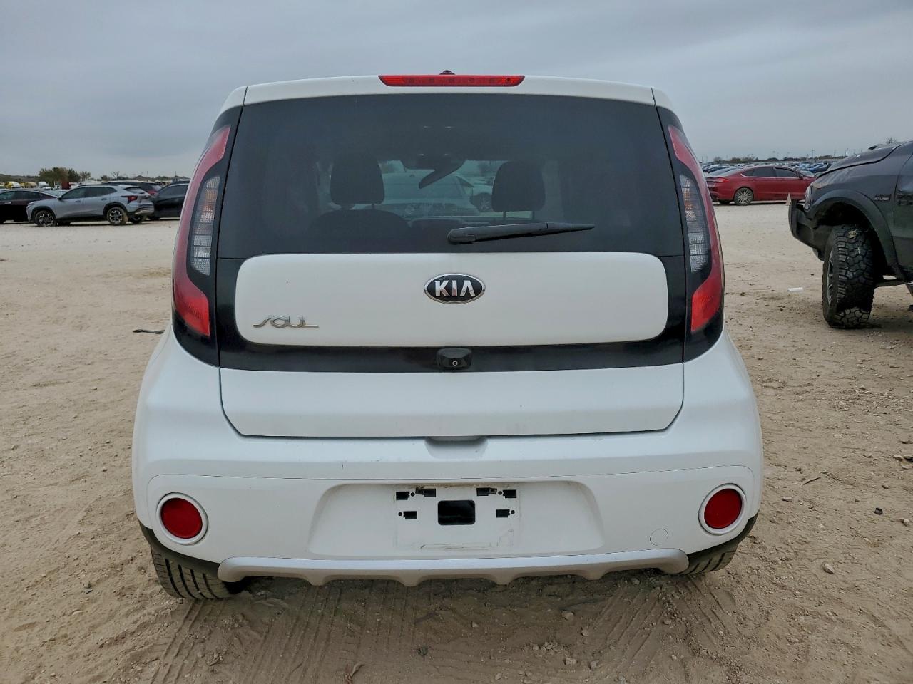 2018 KIA SOUL + photo 11