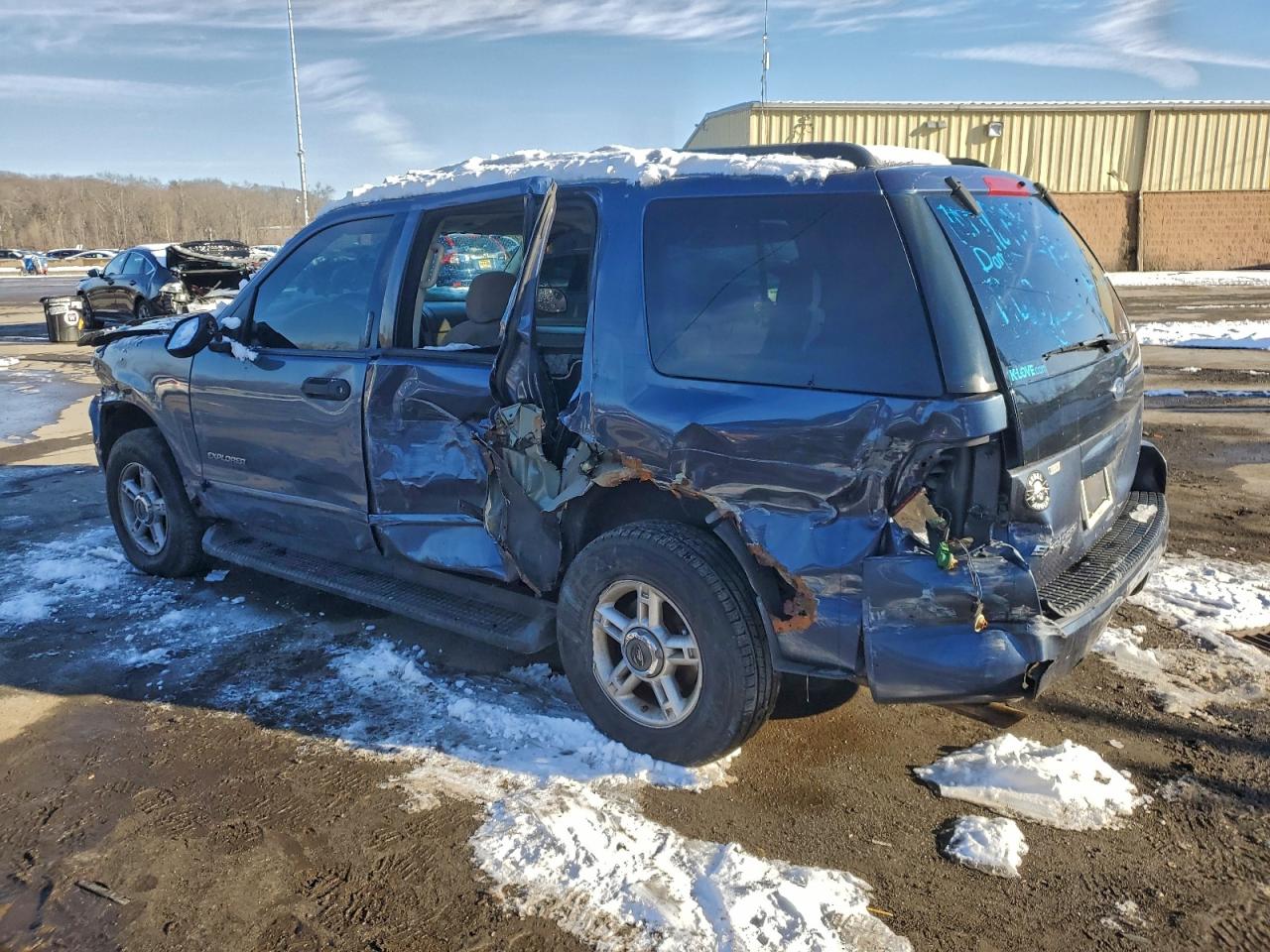 2004 FORD EXPLORER XLT photo 3